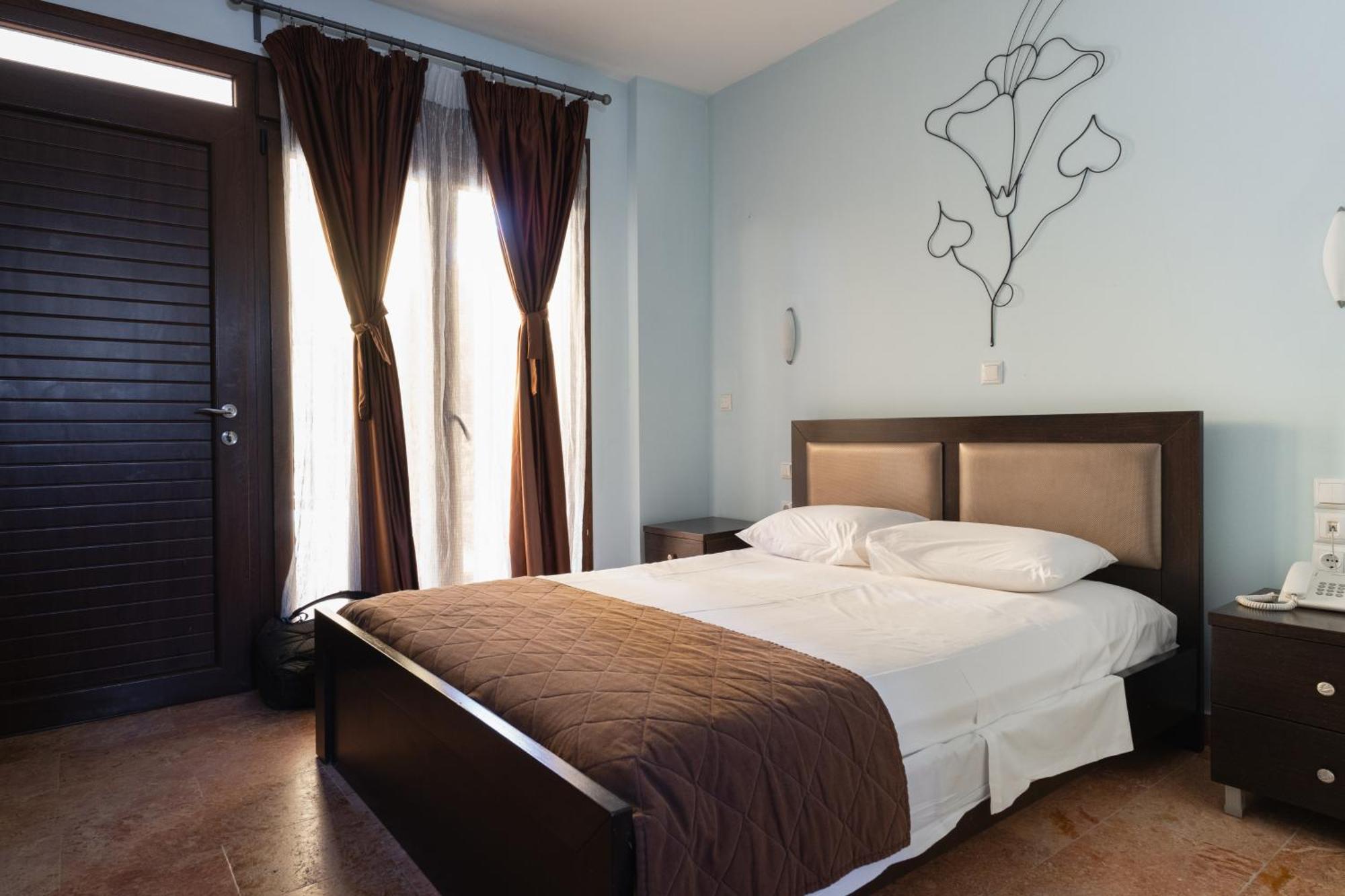 Hotel Makednos Nikiti  Exterior photo